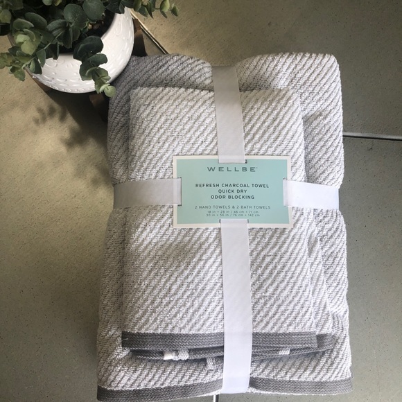 🌟 WellBe 4 Pack Refresh Charcoal Bath & Hand Towels READ DESCRIPTION PRICE FIRM - Picture 3 of 11
